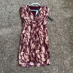 Maggie London, Petite Size 4, Never Worn, Still has Tags
